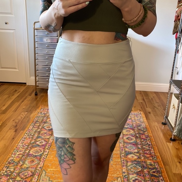 STRADIVARIUS | Vintage Bodycon Beige Mini Skirt - Picture 1 of 5
